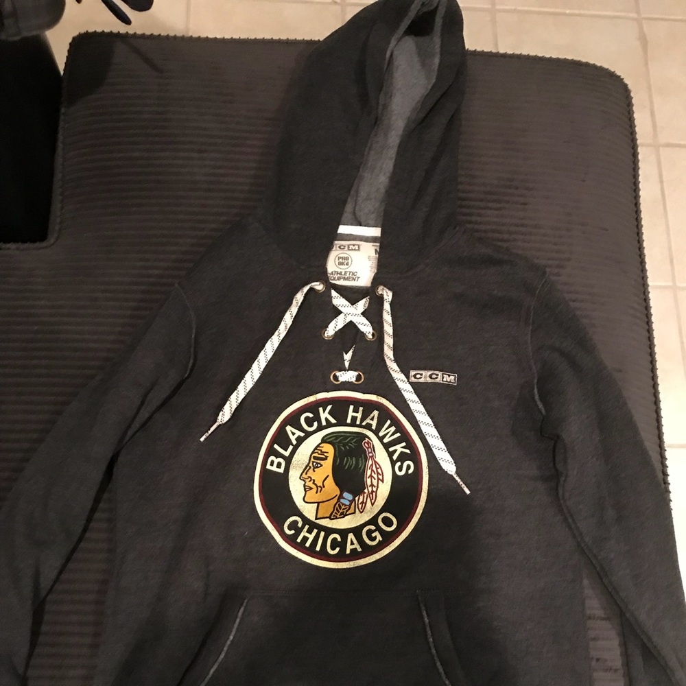 Chicago Black hawks hoodie